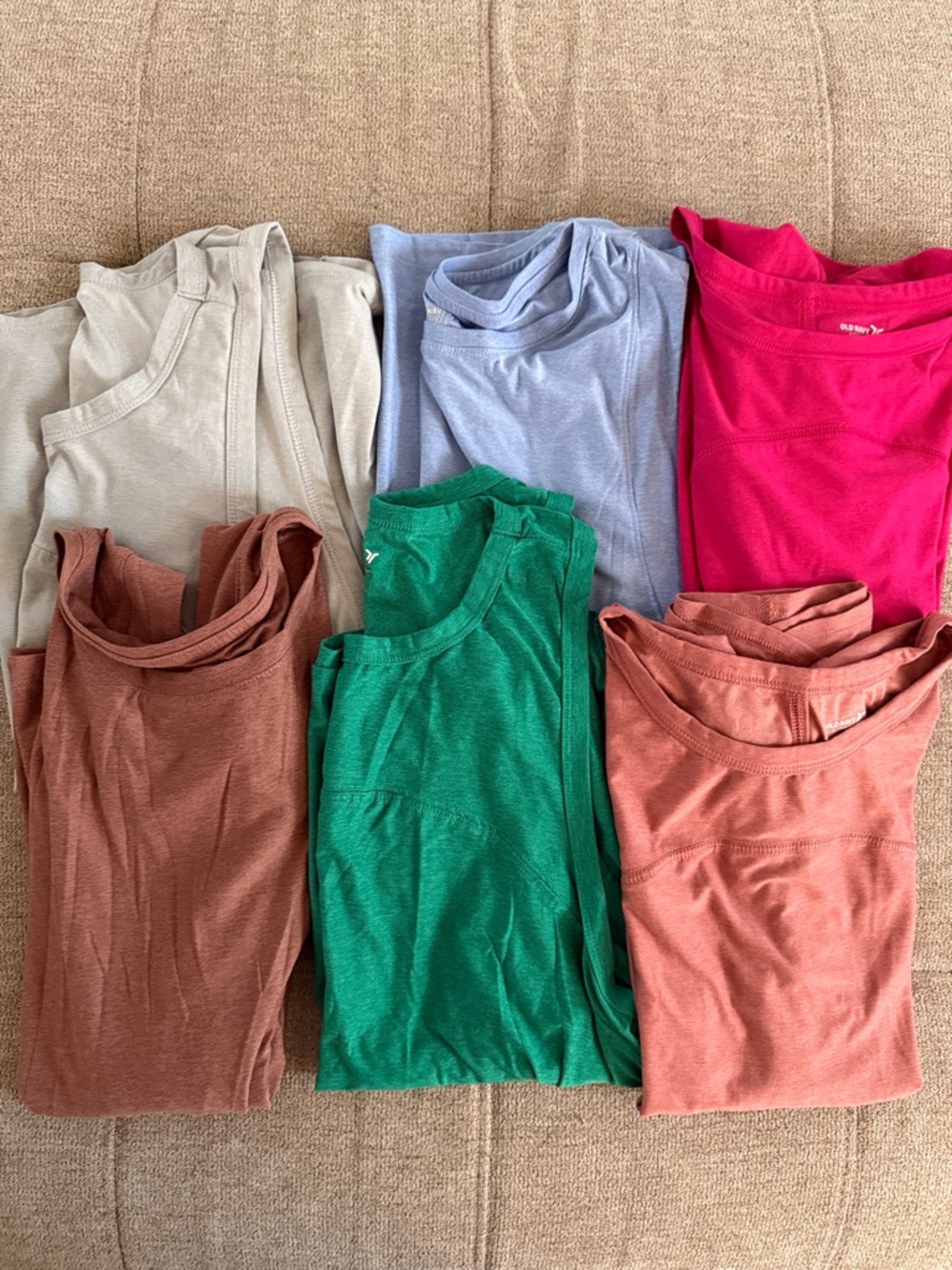 6 Old Navy Active workout Tops